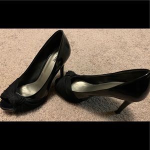 4/$10 deal Fioni Patent Leather & Suede Peep Heel